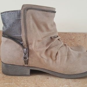 Super cute Maurices booties